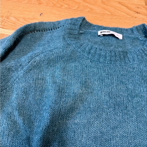 Elegant Teal Women's Crew Neck Sweater - Picture 2 of 4